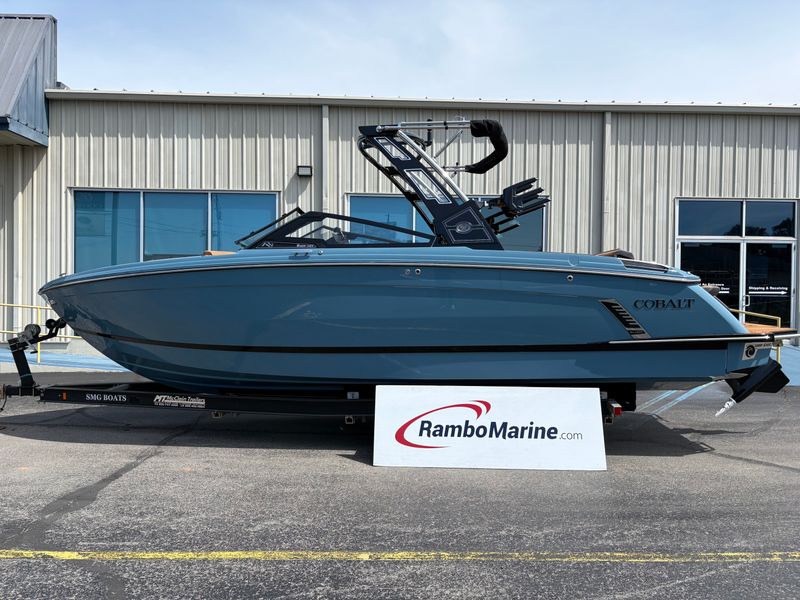 2026 Cobalt R8 Surf