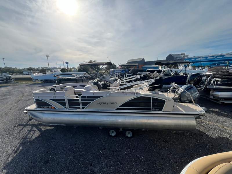 2015 Godfrey AP 25 Express