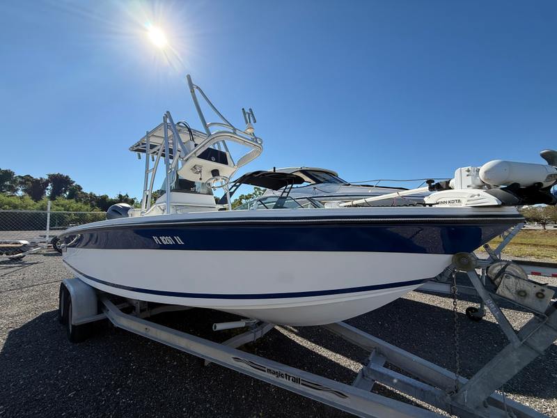 2001 Angler 2200 Grand Bay