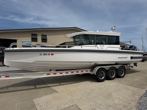 2021 Axopar 28 Cabin