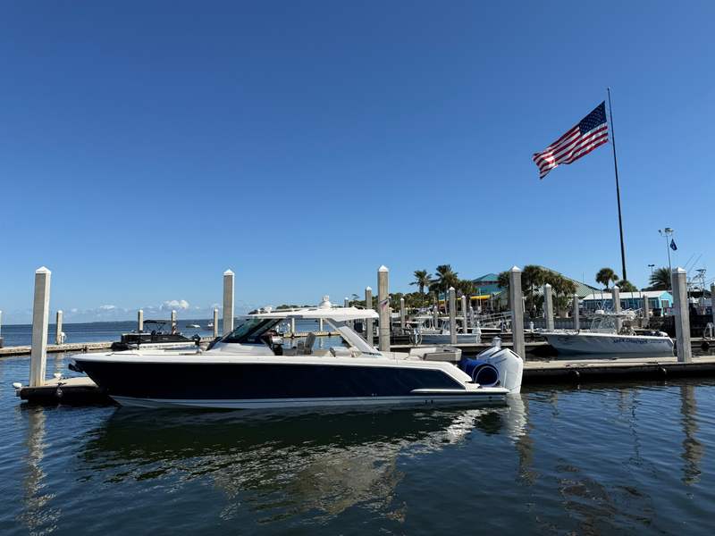 2024 Tiara Yachts 43 LS