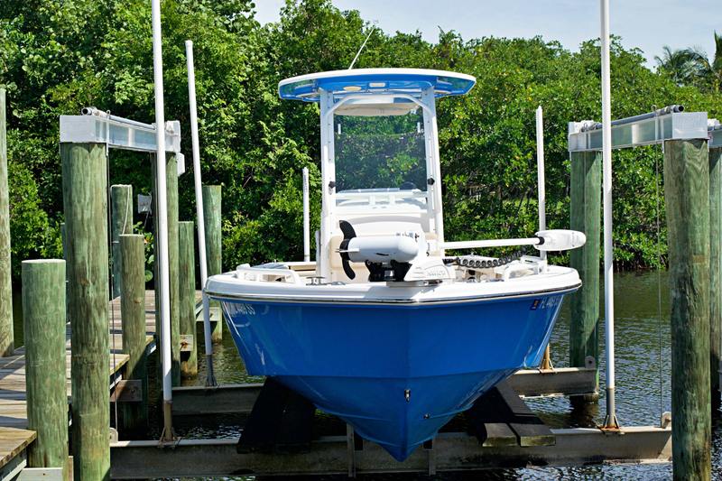 2020 Everglades 243 CC