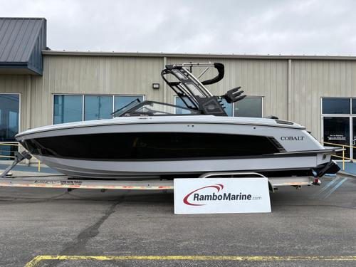 2026 Cobalt R8 Surf