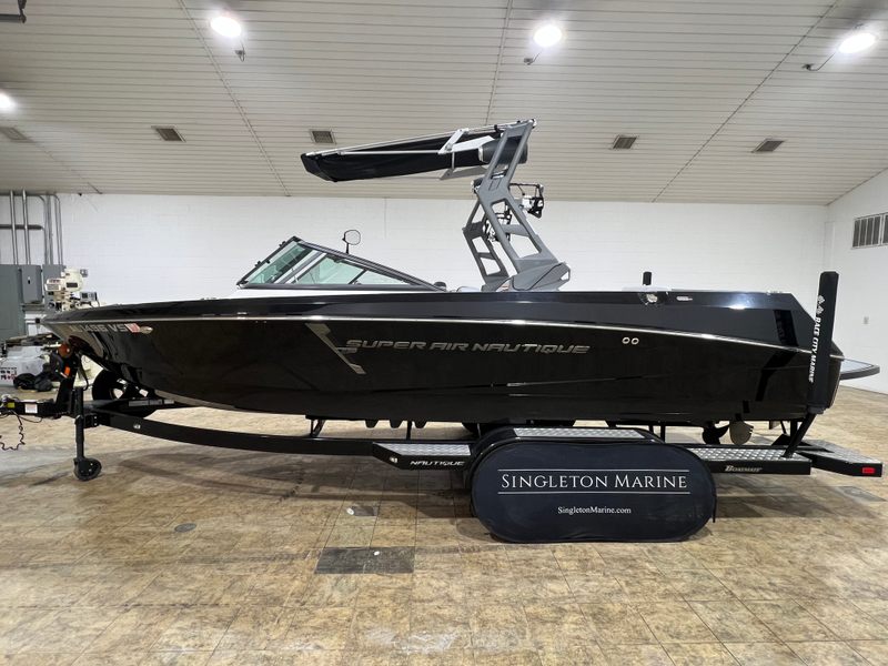 2020 Nautique SUPER AIR NAUTIQUE 230