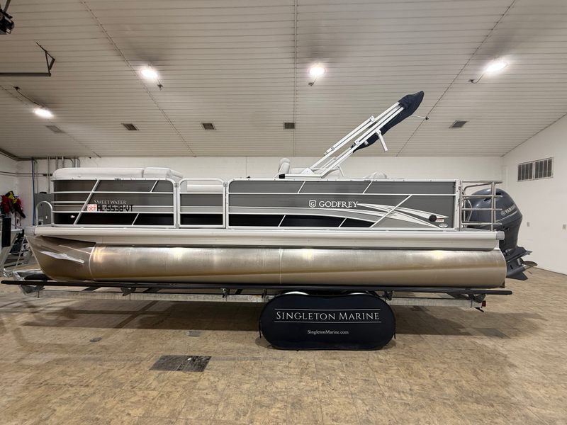 2023 Godfrey SW 2286