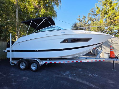 2022 Four Winns V255